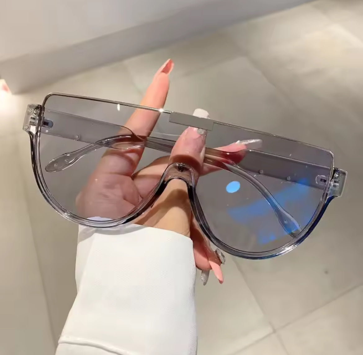 “I’m her” ocean shades